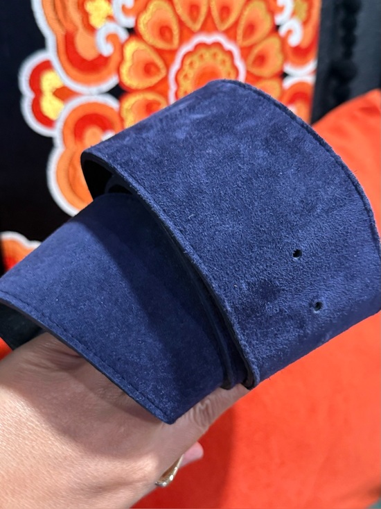 Vintage 1997 GINNIEJOHANSEN DESIGNS INC® Blue Suede Belt main image 4